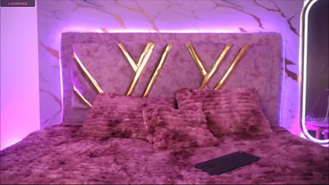 Snapshot of natasha_vesper chatting on 11/05/25, 12:05 natasha vesper online show from 11/05/25, 12:05