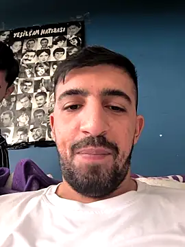 Snapshot of ahmet4090 chatting on 10/19/25, 01:01 ahmet4090 online show from 10/19/25, 01:01