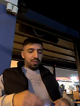 Snapshot of ahmet4090 chatting on 11/06/25, 06:20 ahmet4090 online show from 11/06/25, 06:20