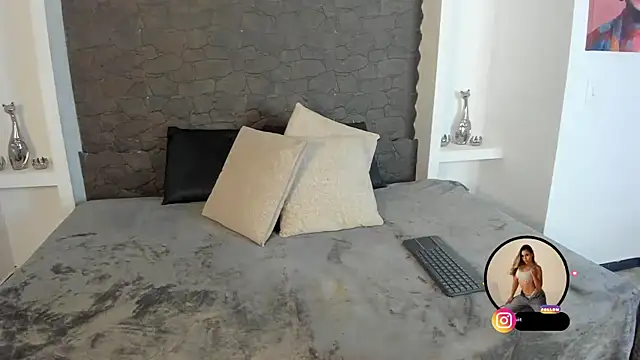 aby smiith  online show from 11/11/25, 07:36