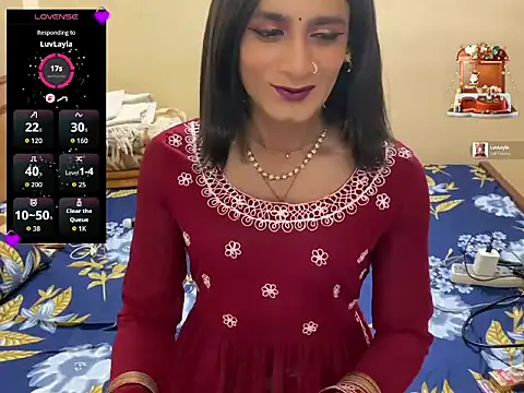 Snapshot of LuvLayla chatting on 04/12/26, 08:25 LuvLayla online show from 04/12/26, 08:25