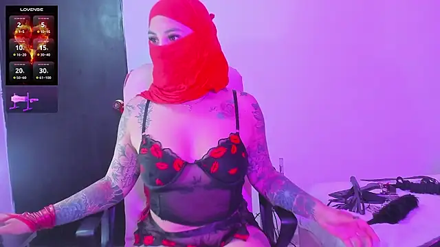 Nayla-Mouna online show from 02/20/26, 07:36