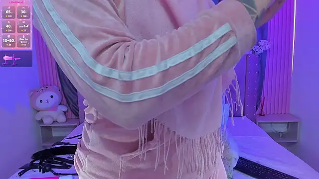 Nayla-Mouna online show from 03/25/26, 07:31