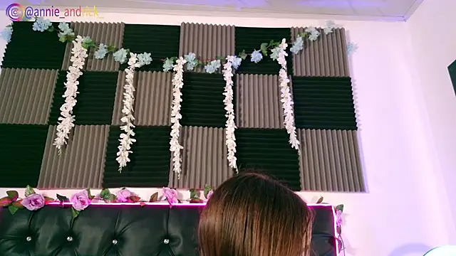  leda swan  online show from 03/05/26, 01:29