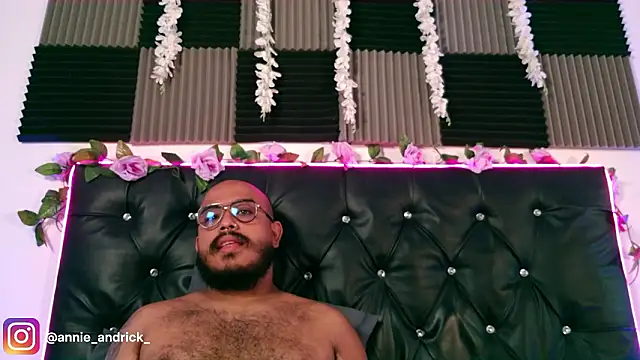  leda swan  online show from 03/07/26, 01:41