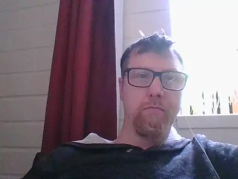 Snapshot of willzchen12 chatting on 11/01/25, 03:47 willzchen12 online show from 11/01/25, 03:47