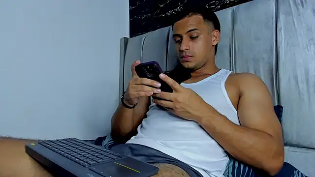 Thomas Wayne online show from 03/24/26, 06:40