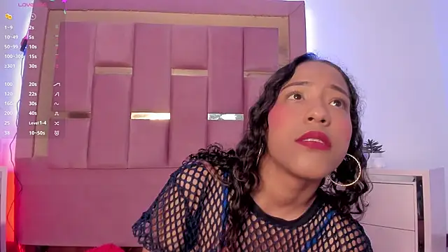 Snapshot of AikoSnow chatting on 10/10/25, 04:50 AikoSnow online show from 10/10/25, 04:50