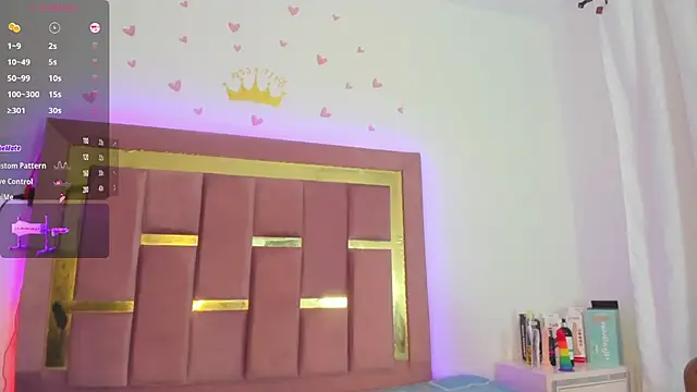 Snapshot of AikoSnow chatting on 11/15/25, 03:59 AikoSnow online show from 11/15/25, 03:59