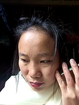 liu-liusexy online show from 11/15/25, 02:20