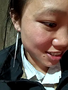 liu-liusexy online show from 12/21/25, 01:51