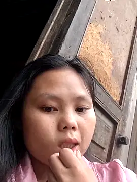 Snapshot of omiu-baby chatting on 05/12/26, 01:47 omiu-baby online show from 05/12/26, 01:47