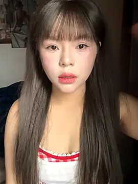 SarahBeii online show from 11/13/25, 03:38