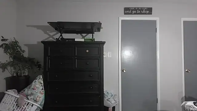 Snapshot of conradical18 chatting on 12/16/25, 07:24 conradical18 online show from 12/16/25, 07:24