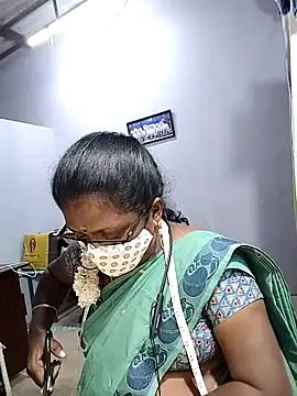 umashreetamil online show from 11/15/25, 03:52