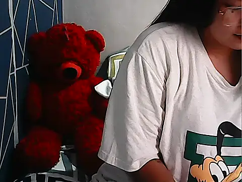 Snapshot of xxkitty27xx chatting on 09/16/25, 04:02 xxkitty27xx online show from 09/16/25, 04:02