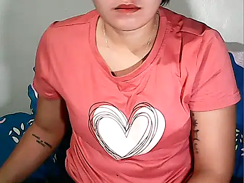 Snapshot of xxkitty27xx chatting on 10/23/25, 11:42 xxkitty27xx online show from 10/23/25, 11:42