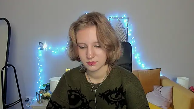 Snapshot of Hailey_Foxy chatting on 10/01/25, 08:53 Hailey Foxy online show from 10/01/25, 08:53