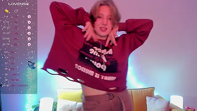 Snapshot of Hailey_Foxy chatting on 10/08/25, 08:56 Hailey Foxy online show from 10/08/25, 08:56