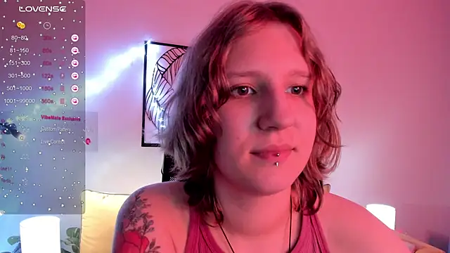 Snapshot of Hailey_Foxy chatting on 10/23/25, 08:57 Hailey Foxy online show from 10/23/25, 08:57