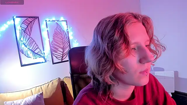 Snapshot of Hailey_Foxy chatting on 11/04/25, 08:57 Hailey Foxy online show from 11/04/25, 08:57