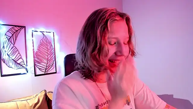 Snapshot of Hailey_Foxy chatting on 11/27/25, 09:00 Hailey Foxy online show from 11/27/25, 09:00