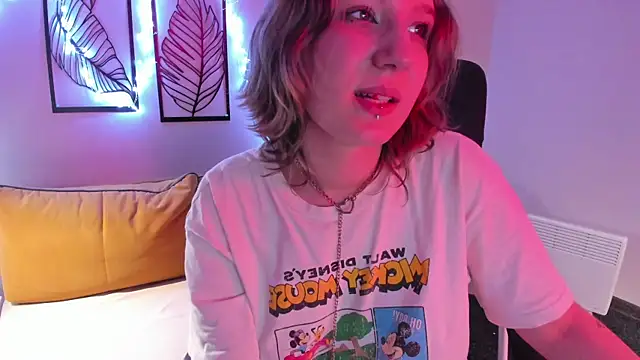 Snapshot of Hailey_Foxy chatting on 11/28/25, 09:56 Hailey Foxy online show from 11/28/25, 09:56