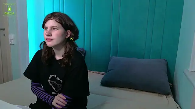 Snapshot of ViviaraNGendy chatting on 09/20/25, 03:57 ViviaraNGendy online show from 09/20/25, 03:57