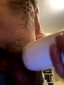 Snapshot of hungspundick1 chatting on 09/29/25, 02:16 hungspundick1 online show from 09/29/25, 02:16