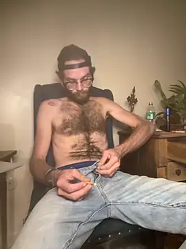 Snapshot of hungspundick1 chatting on 10/15/25, 02:39 hungspundick1 online show from 10/15/25, 02:39