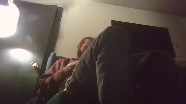 Snapshot of hungspundick1 chatting on 11/18/25, 11:59 hungspundick1 online show from 11/18/25, 11:59