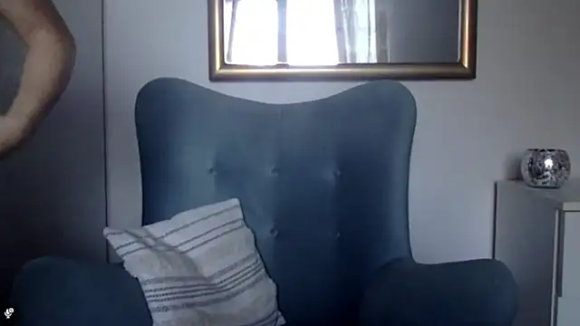 Snapshot of StellaSensual chatting on 10/20/25, 06:58 StellaSensual online show from 10/20/25, 06:58