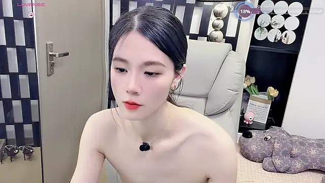Yueyue-MM online show from 06/11/26, 02:59