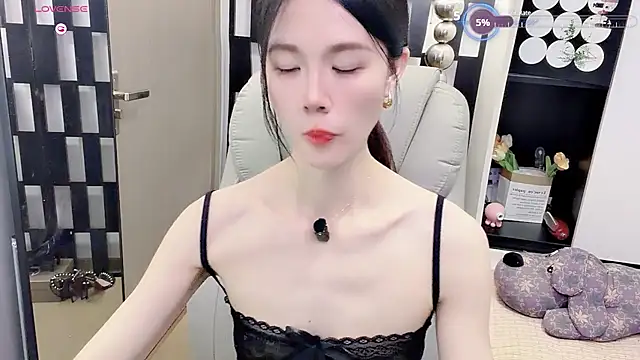 Yueyue-MM online show from 06/27/26, 12:33