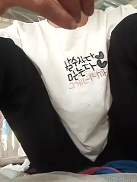 Snapshot of simi-lucy chatting on 11/15/25, 06:55 simi-lucy online show from 11/15/25, 06:55