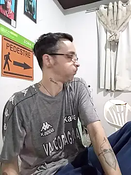 dinho carioca online show from 11/04/25, 02:05