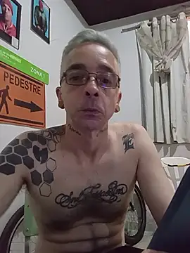 dinho carioca online show from 01/10/26, 01:13