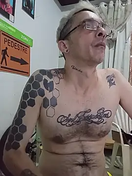 dinho carioca online show from 02/09/26, 03:38