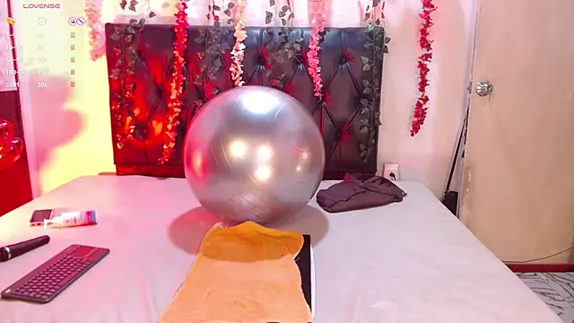  SARAI DUPONT online show from 03/11/25, 02:10