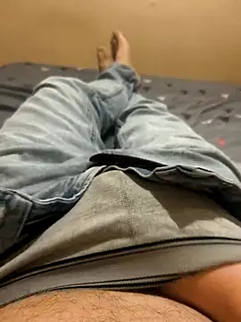 Snapshot of Normalludo0202 chatting on 11/24/25, 03:45 Normalludo0202 online show from 11/24/25, 03:45