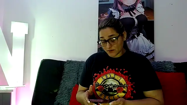 LAHILA COOPERR online show from 10/30/25, 12:06