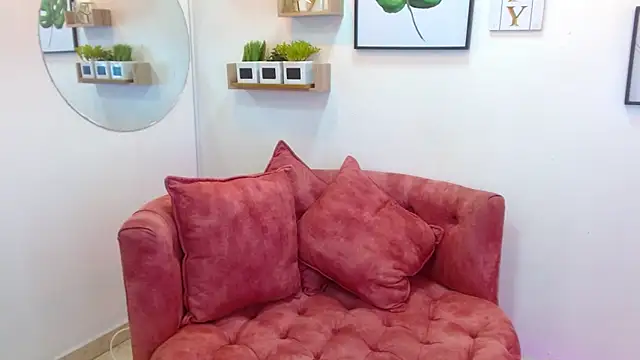 Snapshot of Aliciacute__ chatting on 02/10/26, 08:13 Aliciacute online show from 02/10/26, 08:13