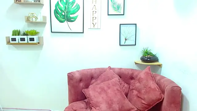 Snapshot of Aliciacute__ chatting on 02/13/26, 07:54 Aliciacute online show from 02/13/26, 07:54