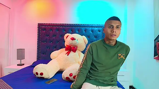 Damian and roxanne online show from 10/13/25, 12:38