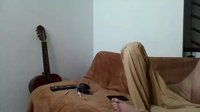Snapshot of Alejandro92_cali chatting on 06/06/26, 03:00 Alejandro92 cali online show from 06/06/26, 03:00