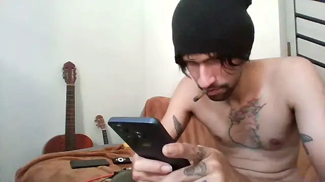 Snapshot of Alejandro92_cali chatting on 06/10/26, 05:01 Alejandro92 cali online show from 06/10/26, 05:01