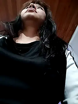 Zulema R1 online show from 03/31/26, 10:54