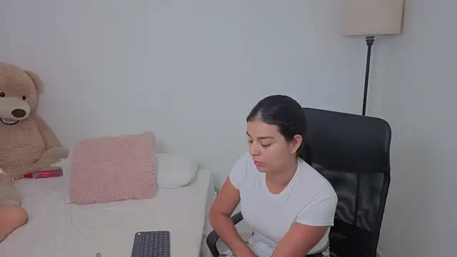 valerihouse online show from 10/17/25, 12:58