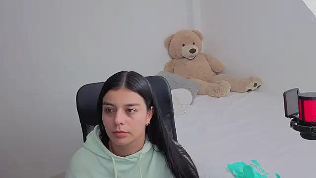 valerihouse online show from 02/18/26, 01:12