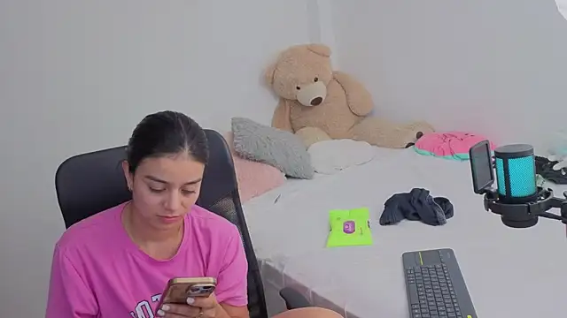 valerihouse online show from 03/21/26, 01:32